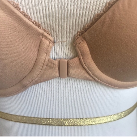 Victoria’s Secret Nude Lace Bra - Picture 2 of 7